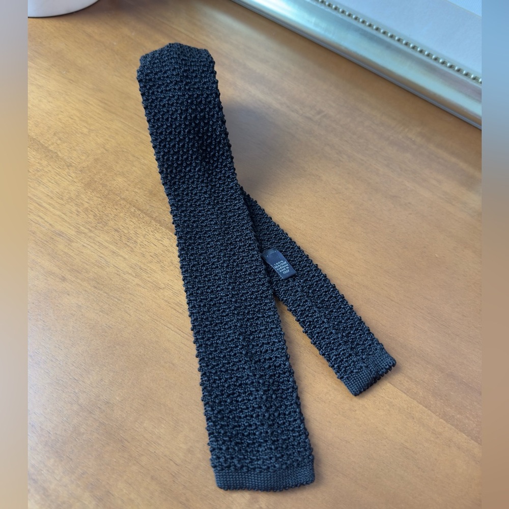 100% silk Black Knit Tie J.Crew pristine condition